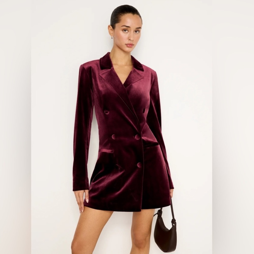 Good American Velvet Blazer in Rich Burgundy
